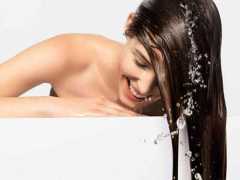 Сколько волос должно выпадать при мытье головы у женщин?