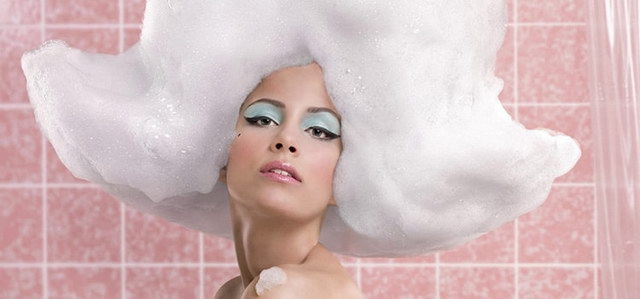 Выпадение волос при мытье головы у женщин причины