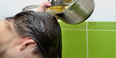 Что делать при выпадении волос с луковицей