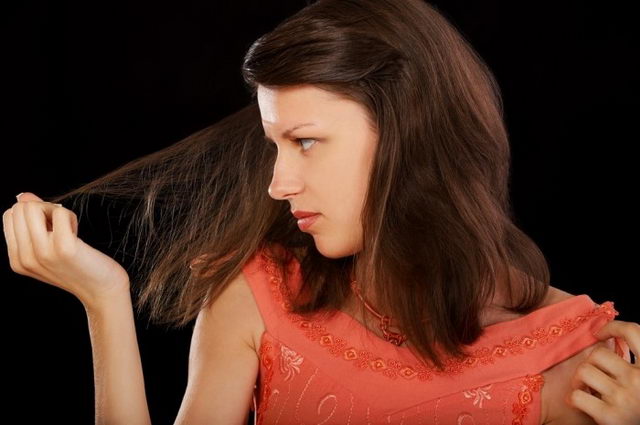 Когда останавливается выпадение волос после родов