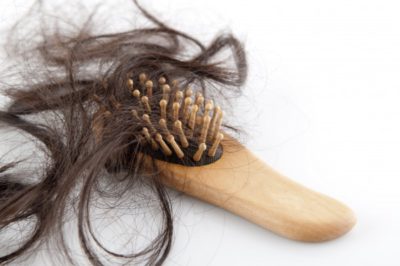Выпадение волос клоками у женщин